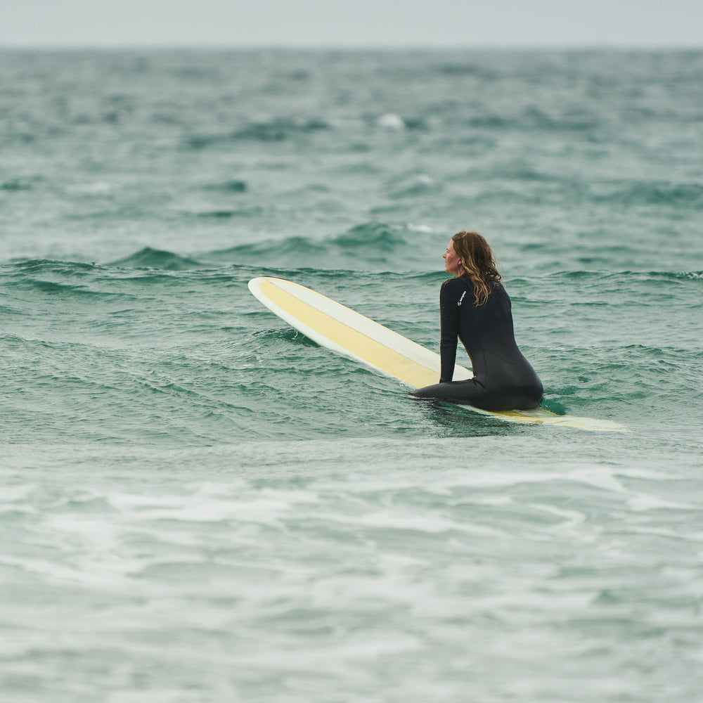 Womens Insulated 3/2 Chest Zip Surf Wetsuit (Black)