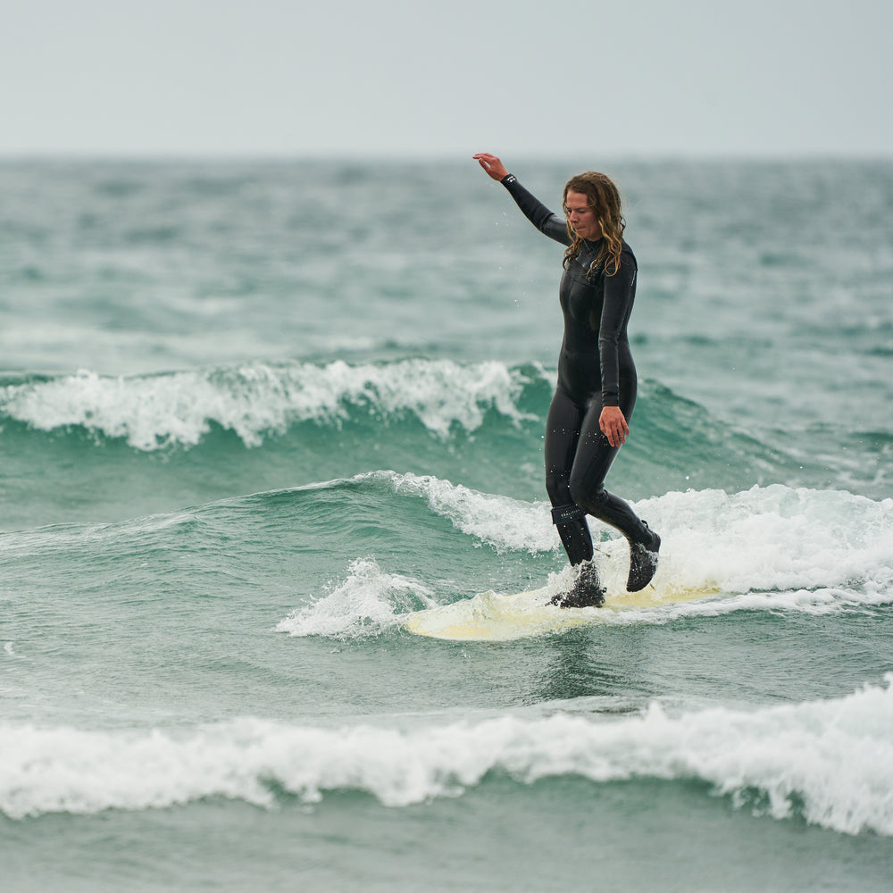 Womens Insulated 3/2 Chest Zip Surf Wetsuit (Black)
